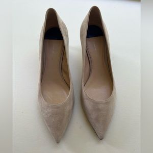 Stuart Weitzman Suede pumps